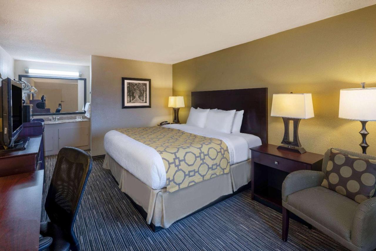 Baymont By Wyndham Columbus Ga Hotel Kültér fotó