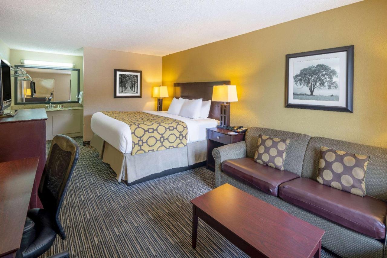 Baymont By Wyndham Columbus Ga Hotel Kültér fotó